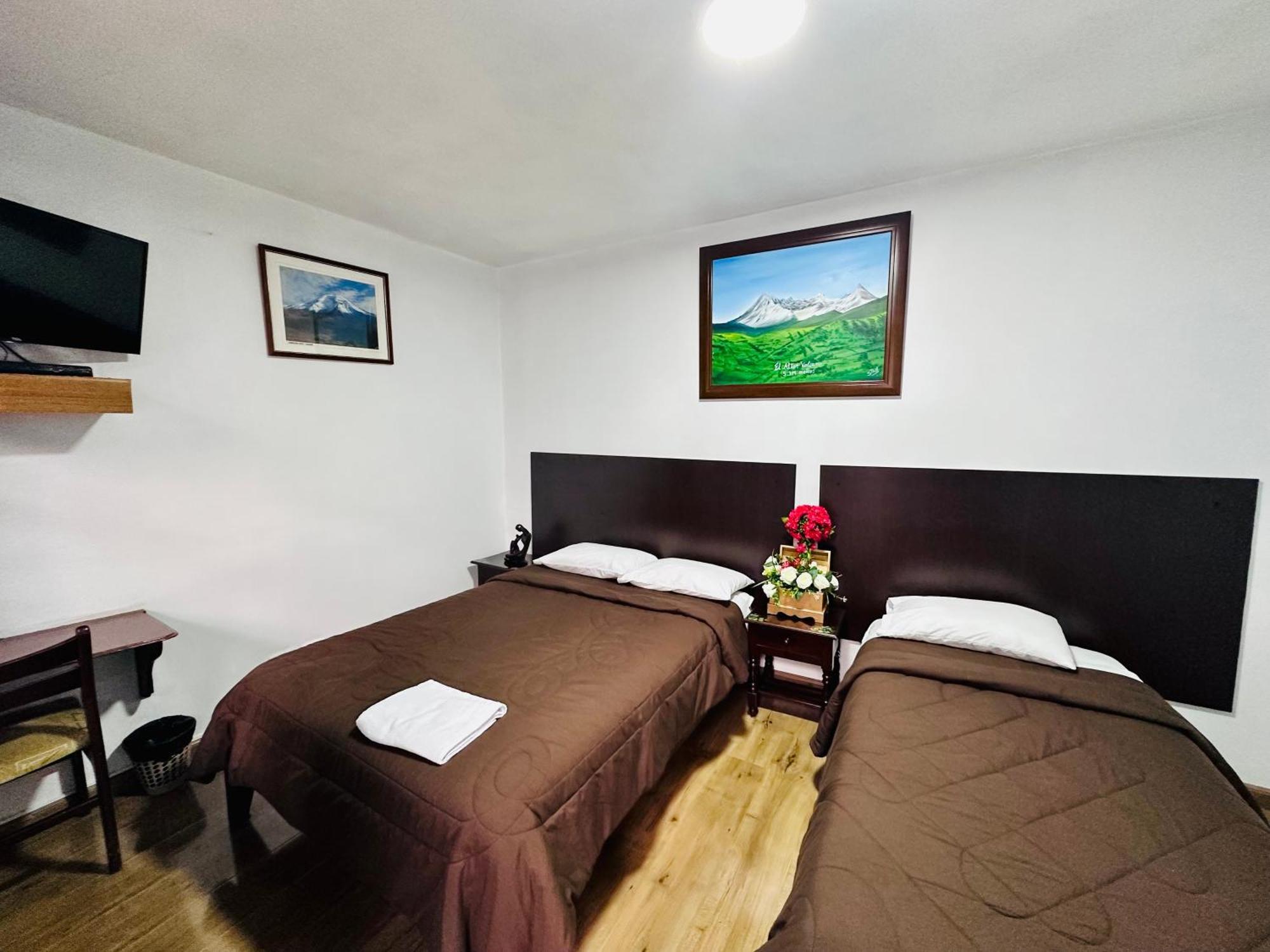 Hotel Montecarlo Riobamba Bagian luar foto